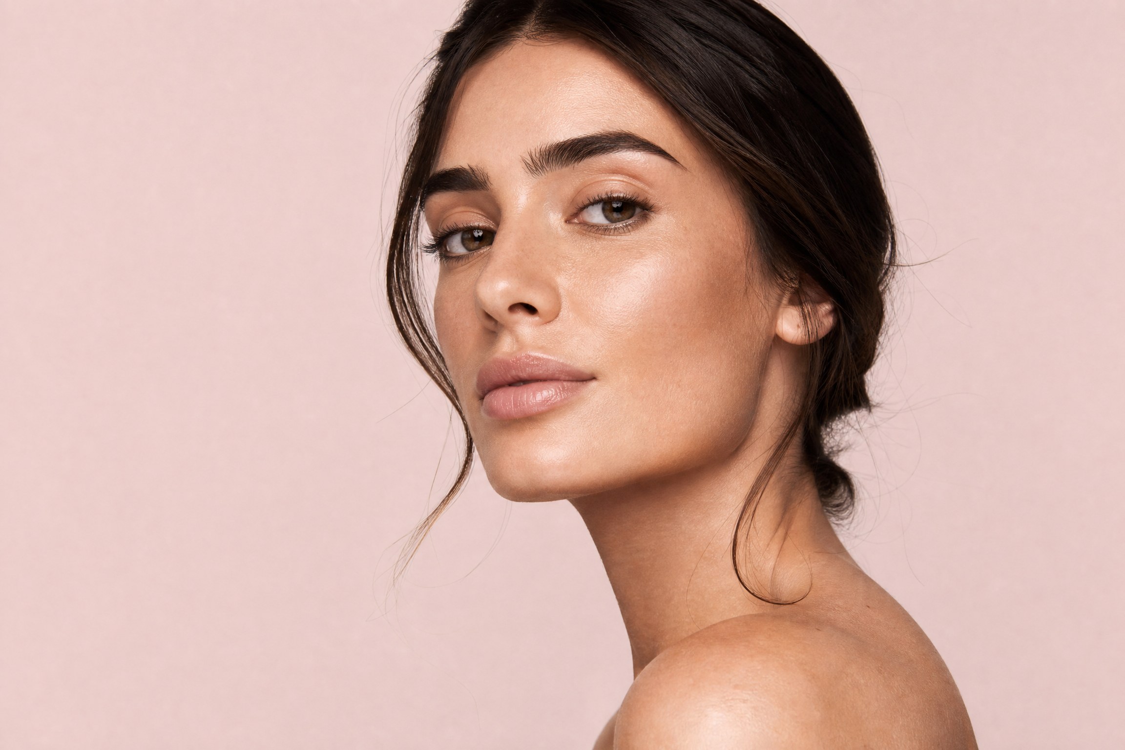 Defined, sculpted jawline — jawline definition and jowl treatments at Facial Sculpting London